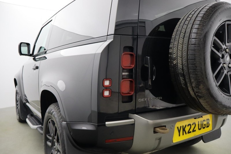 2022 (22) LAND ROVER DEFENDER 2.0 P300 X-Dynamic S 90 3dr Auto 5439425