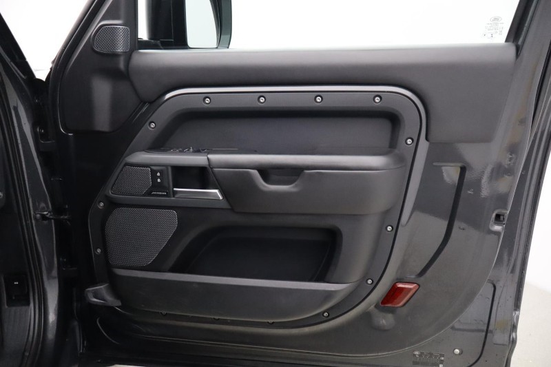 2023 (72) LAND ROVER COMMERCIAL DEFENDER 3.0 D300 Hard Top X Auto 5429048