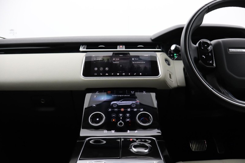 2018 (18) LAND ROVER RANGE ROVER VELAR 2.0 D180 R-Dynamic S 5dr Auto 5486421