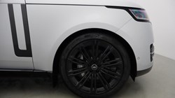 2025 (25) LAND ROVER RANGE ROVER 3.0 D350 SE 4dr Auto 5499901