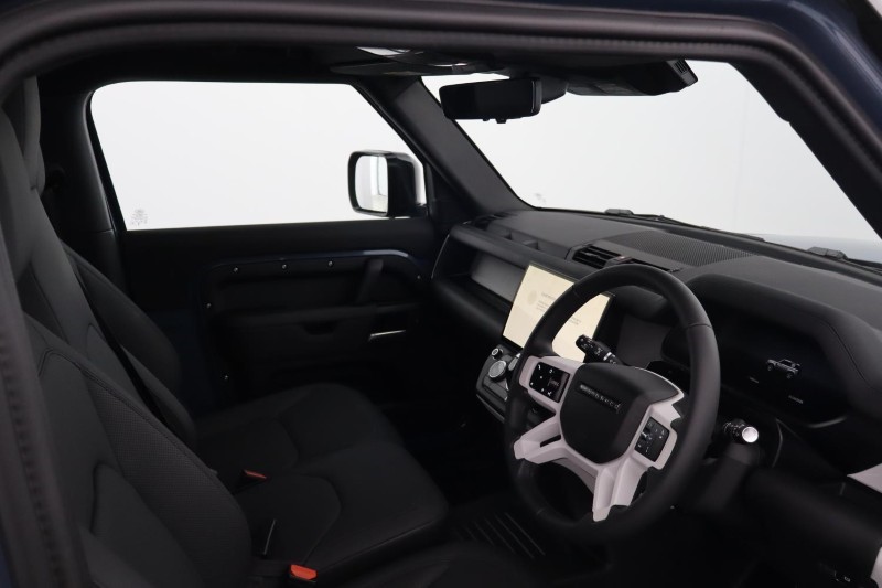 2026 (26) LAND ROVER COMMERCIAL DEFENDER 3.0 D250 Hard Top S Auto [3 Seat] 5477313
