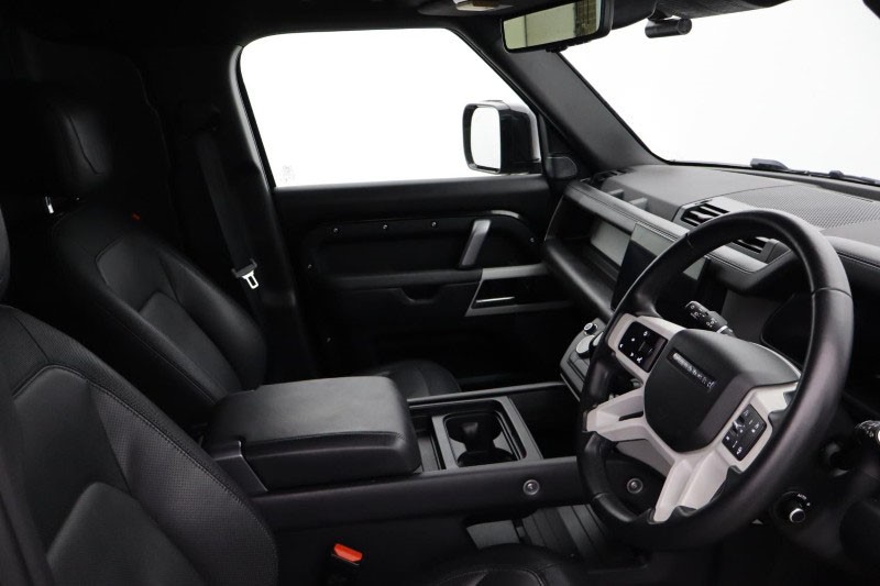 2026 (26) LAND ROVER COMMERCIAL DEFENDER 3.0 D250 Hard Top S Auto [3 Seat] 5714112