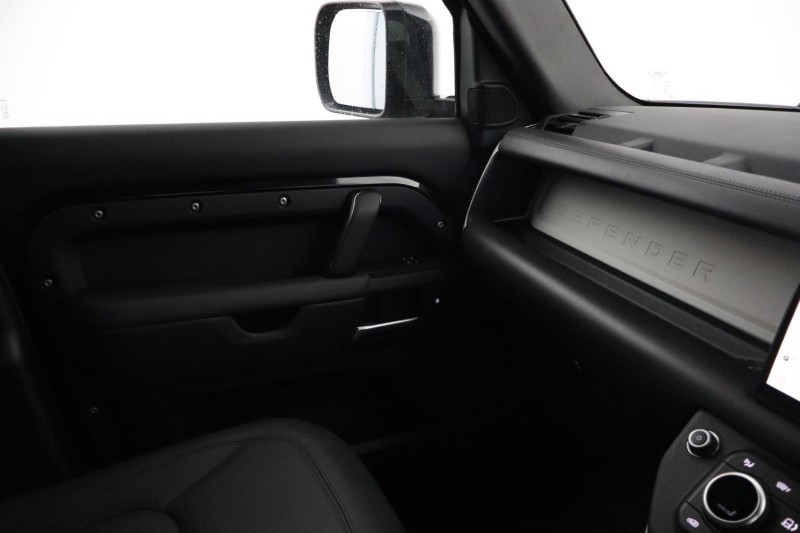 2025 (25) LAND ROVER COMMERCIAL DEFENDER 3.0 D350 Hard Top X-Dynamic HSE Auto [3 Seat] 5480397