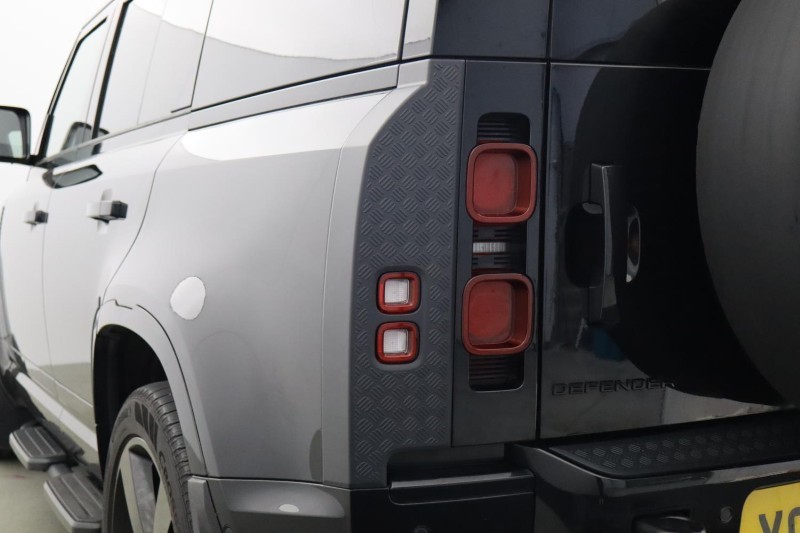 2025 (25) LAND ROVER COMMERCIAL DEFENDER 3.0 D350 Hard Top X-Dynamic HSE Auto [3 Seat] 5480348