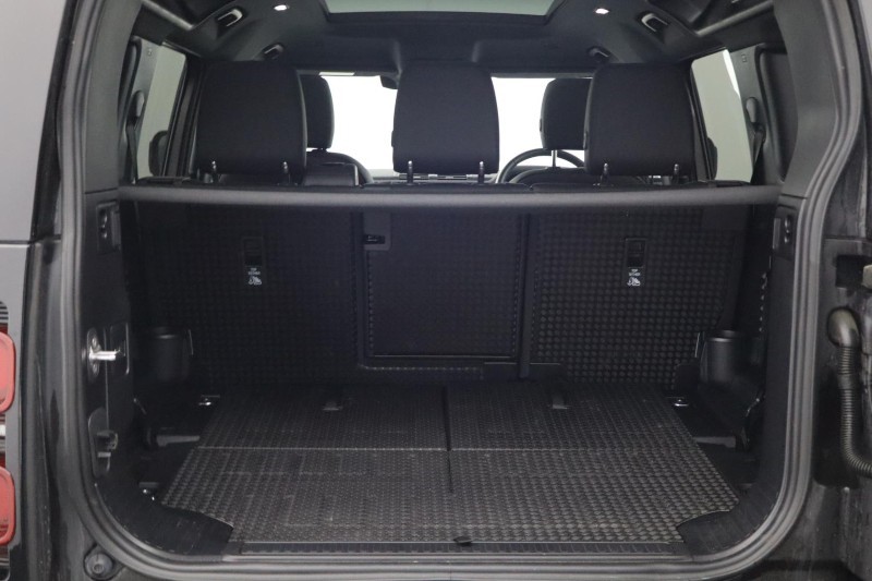 2023 (23) LAND ROVER DEFENDER 3.0 D250 X-Dynamic SE 110 5dr Auto [7 Seat] 5477142