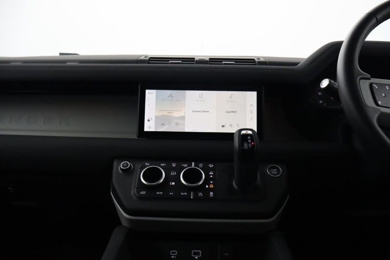 2023 (23) LAND ROVER DEFENDER 3.0 D250 X-Dynamic SE 110 5dr Auto [7 Seat] 5477170