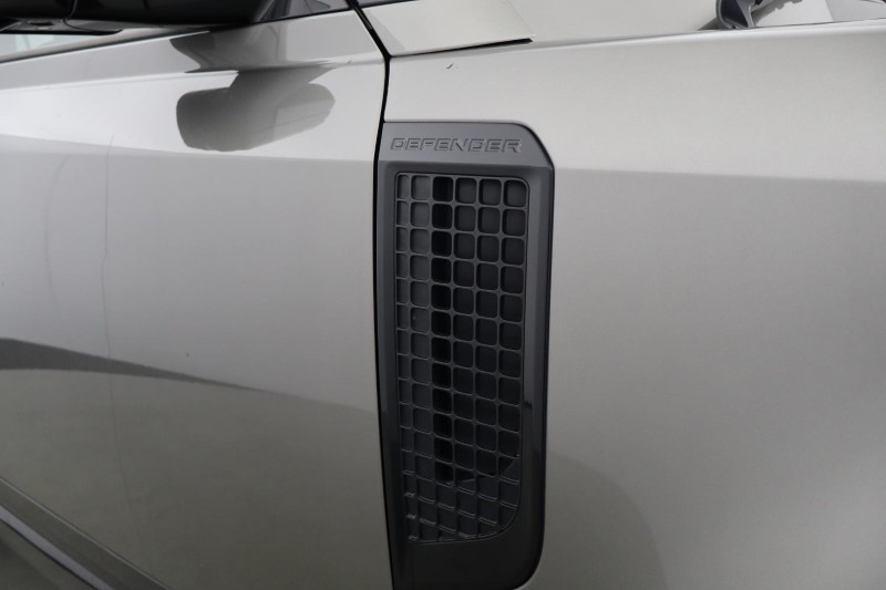 2023 (23) LAND ROVER DEFENDER 3.0 D250 X-Dynamic SE 110 5dr Auto [7 Seat] 5477156