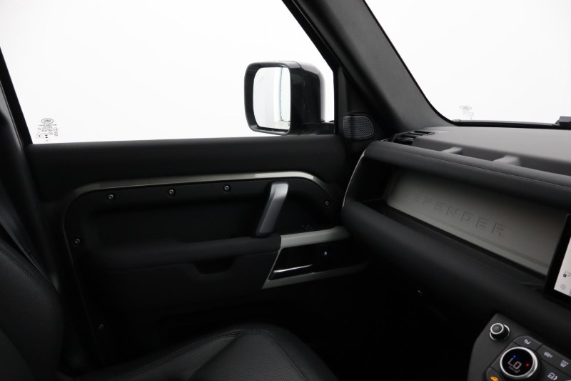 2023 (23) LAND ROVER DEFENDER 3.0 D250 X-Dynamic SE 110 5dr Auto [7 Seat] 5477200