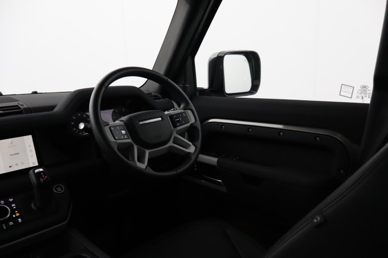 2023 (23) LAND ROVER DEFENDER 3.0 D250 X-Dynamic SE 110 5dr Auto [7 Seat] 5477173