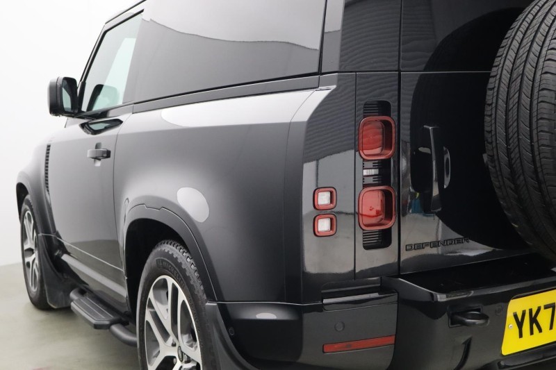 2025 (75) LAND ROVER COMMERCIAL DEFENDER 3.0 D350 Hard Top X-Dynamic HSE Auto [3 Seat] 5495694