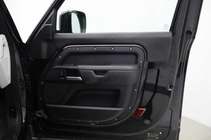 2025 (75) LAND ROVER COMMERCIAL DEFENDER 3.0 D350 Hard Top X-Dynamic HSE Auto [3 Seat] 5495709