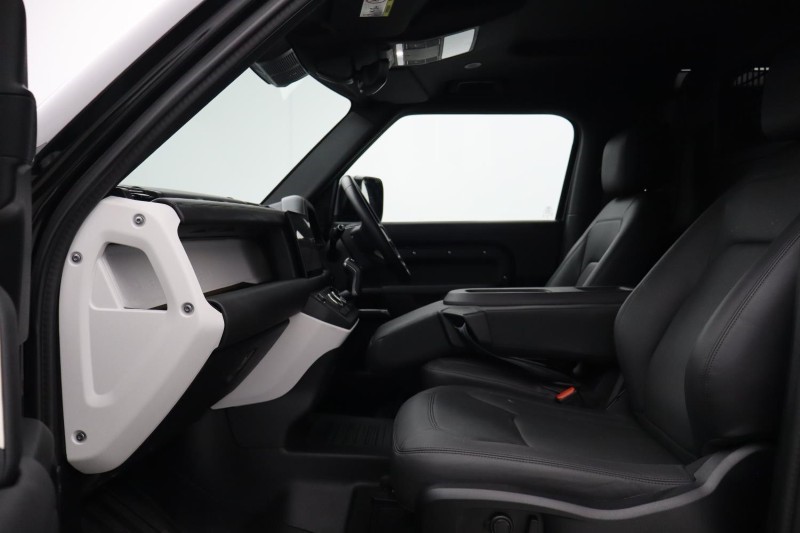 2025 (75) LAND ROVER COMMERCIAL DEFENDER 3.0 D350 Hard Top X-Dynamic HSE Auto [3 Seat] 5495705