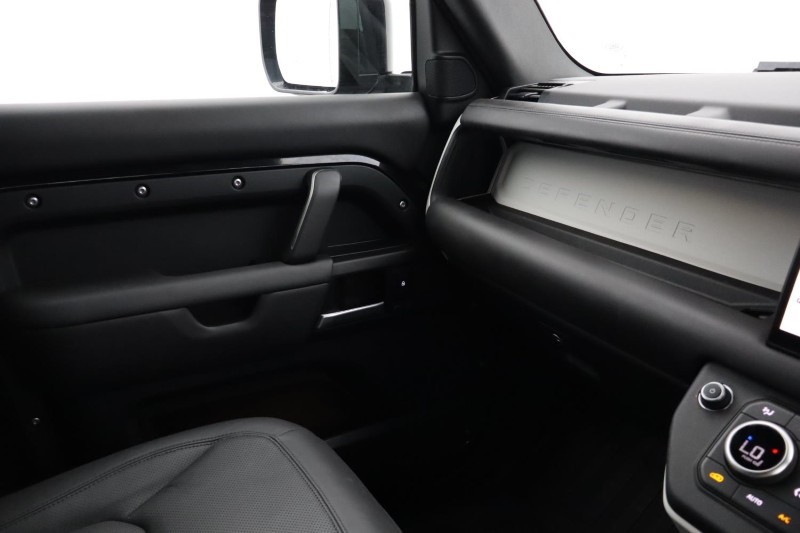 2025 (75) LAND ROVER COMMERCIAL DEFENDER 3.0 D350 Hard Top X-Dynamic HSE Auto [3 Seat] 5495747