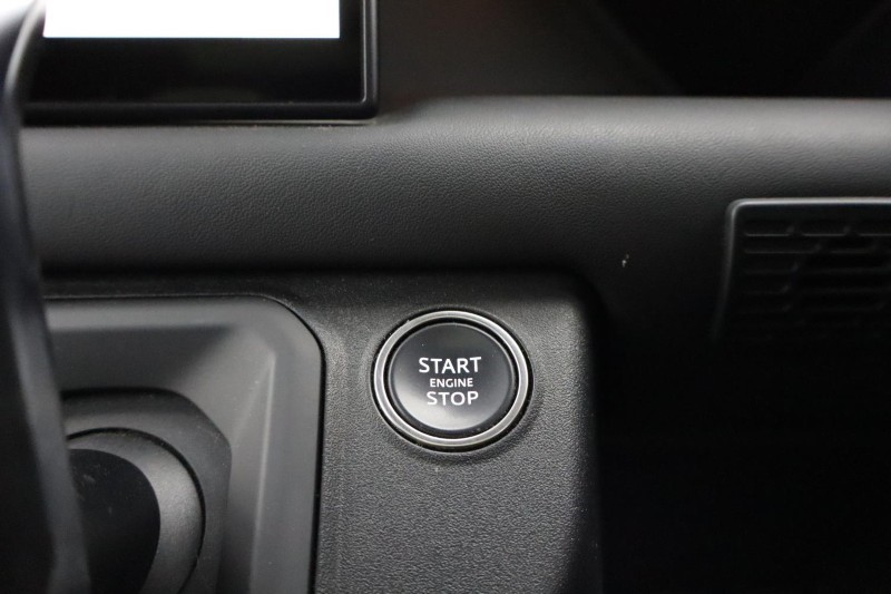 2023 (73) LAND ROVER DEFENDER 3.0 D250 X-Dynamic HSE 90 3dr Auto 5508186
