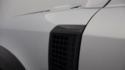 2024 (24) LAND ROVER DEFENDER 3.0 D300 X-Dynamic HSE 90 3dr Auto 5479342