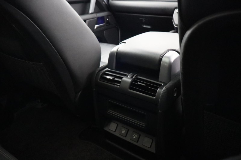 2024 (24) LAND ROVER DEFENDER 3.0 D300 X-Dynamic HSE 90 3dr Auto 5479307