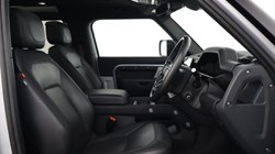 2024 (24) LAND ROVER DEFENDER 3.0 D300 X-Dynamic HSE 90 3dr Auto 5479294