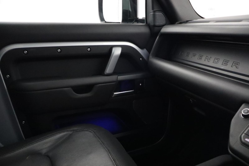 2024 (24) LAND ROVER DEFENDER 3.0 D300 X-Dynamic HSE 90 3dr Auto 5479327