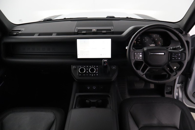 2024 (24) LAND ROVER DEFENDER 3.0 D300 X-Dynamic HSE 90 3dr Auto 5479299