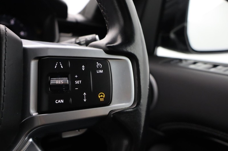 2023 (23) LAND ROVER DISCOVERY 3.0 D300 R-Dynamic HSE 5dr Auto 5494036
