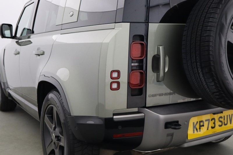 2023 (73) LAND ROVER DEFENDER 3.0 D250 X-Dynamic SE 110 5dr Auto [7 Seat] 5476925