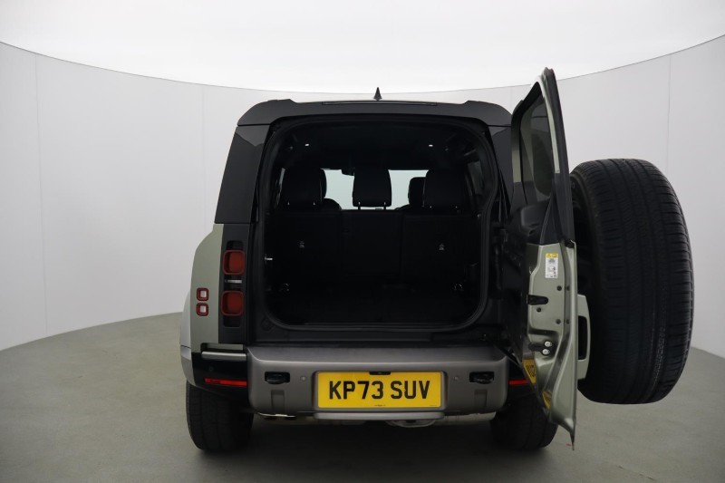 2023 (73) LAND ROVER DEFENDER 3.0 D250 X-Dynamic SE 110 5dr Auto [7 Seat] 5476928