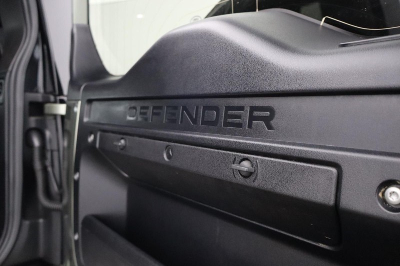 2023 (73) LAND ROVER DEFENDER 3.0 D250 X-Dynamic SE 110 5dr Auto [7 Seat] 5476931