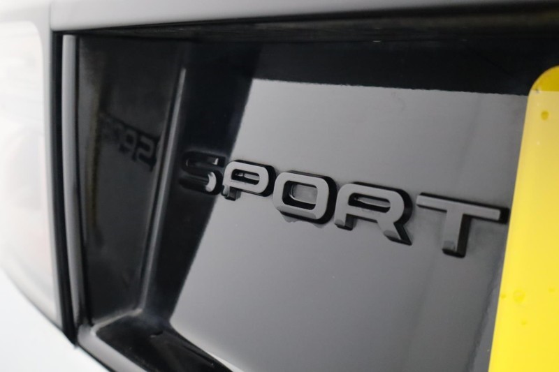 2022 (22) LAND ROVER DISCOVERY SPORT 2.0 D200 R-Dynamic HSE 5dr Auto 5503835