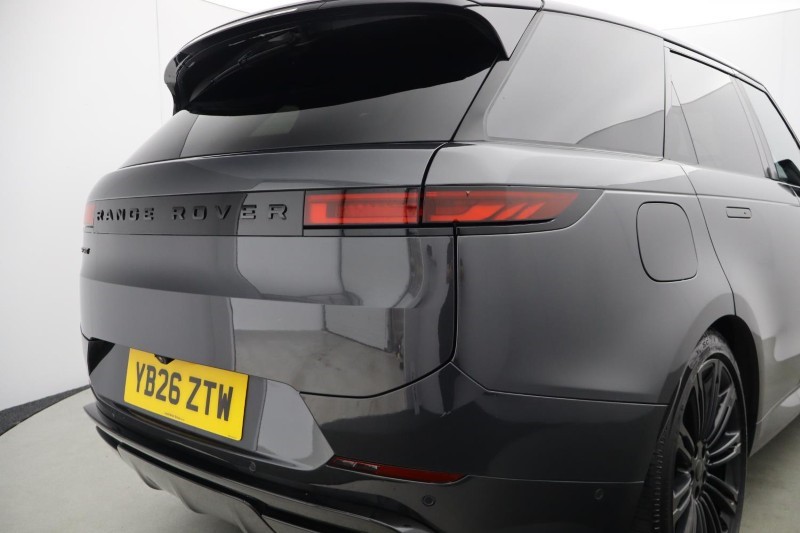 2026 (26) LAND ROVER RANGE ROVER SPORT 3.0 D300 Dynamic SE 5dr Auto 5796311