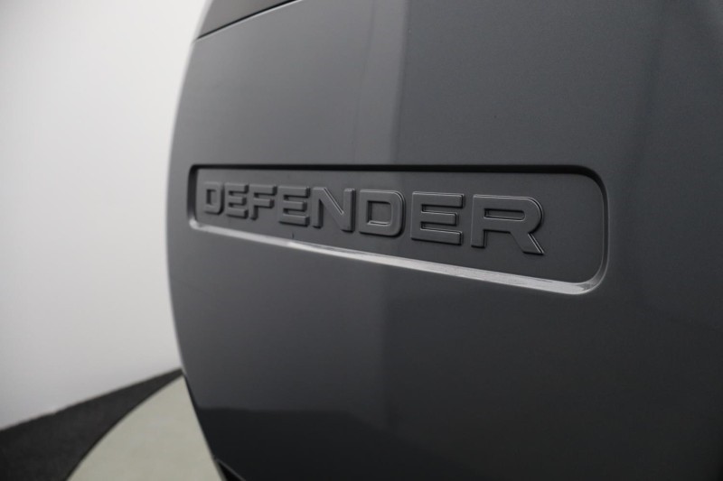 2022 (72) LAND ROVER DEFENDER 3.0 D300 X-Dynamic HSE 130 5dr Auto [8 Seat] 5502199