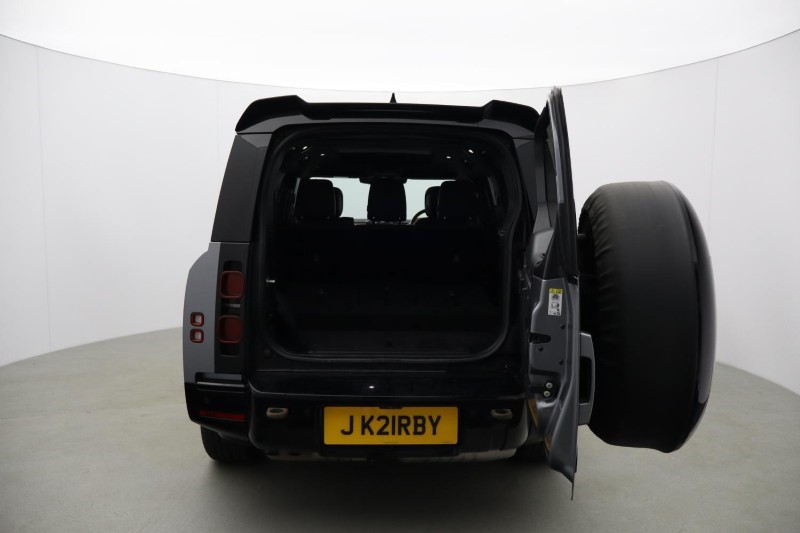 2022 (72) LAND ROVER DEFENDER 3.0 D300 X-Dynamic HSE 130 5dr Auto [8 Seat] 5502203