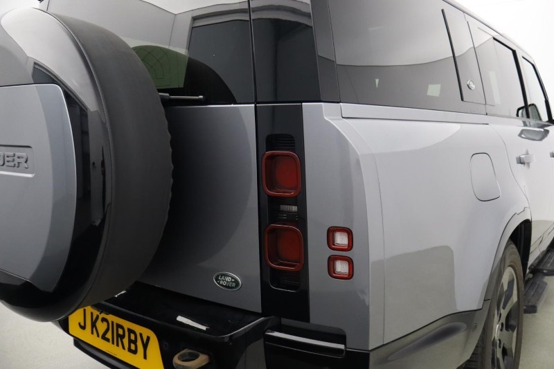 2022 (72) LAND ROVER DEFENDER 3.0 D300 X-Dynamic HSE 130 5dr Auto [8 Seat] 5502201