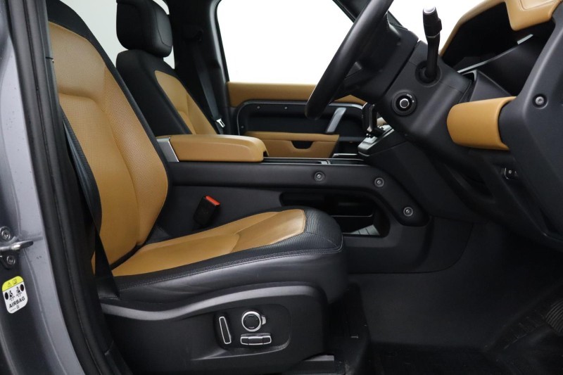 2022 (72) LAND ROVER DEFENDER 3.0 D300 X-Dynamic HSE 130 5dr Auto [8 Seat] 5502216