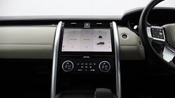 2023 (73) LAND ROVER DISCOVERY 3.0 D300 Metropolitan Edition 5dr Auto 5579697