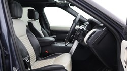 2023 (73) LAND ROVER DISCOVERY 3.0 D300 Metropolitan Edition 5dr Auto 5579703