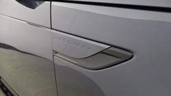 2023 (73) LAND ROVER DISCOVERY 3.0 D300 Metropolitan Edition 5dr Auto 5579685