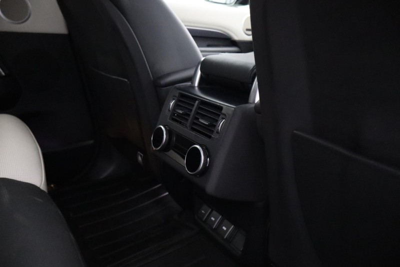 2023 (73) LAND ROVER DISCOVERY 3.0 D300 Metropolitan Edition 5dr Auto 5579683