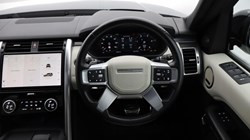 2023 (73) LAND ROVER DISCOVERY 3.0 D300 Metropolitan Edition 5dr Auto 5579700