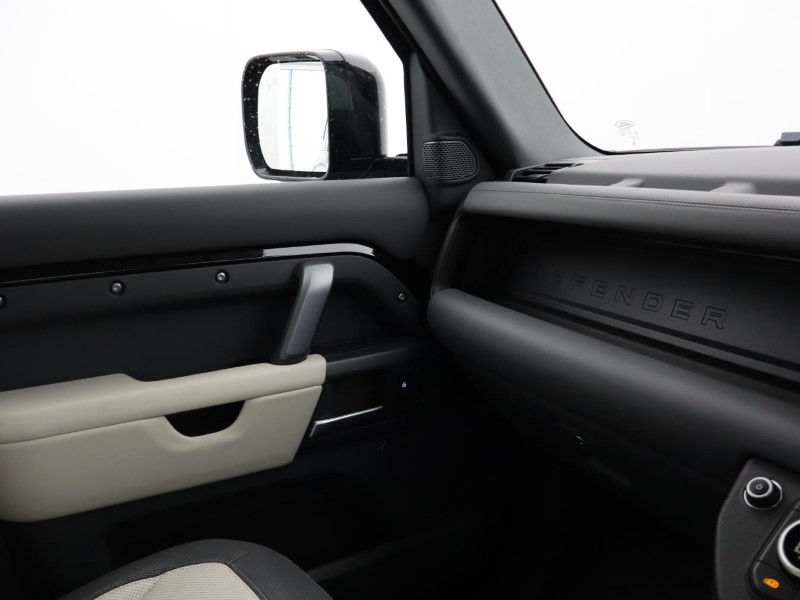 2023 (73) LAND ROVER DEFENDER 3.0 D250 X-Dynamic HSE 90 3dr Auto 5530713