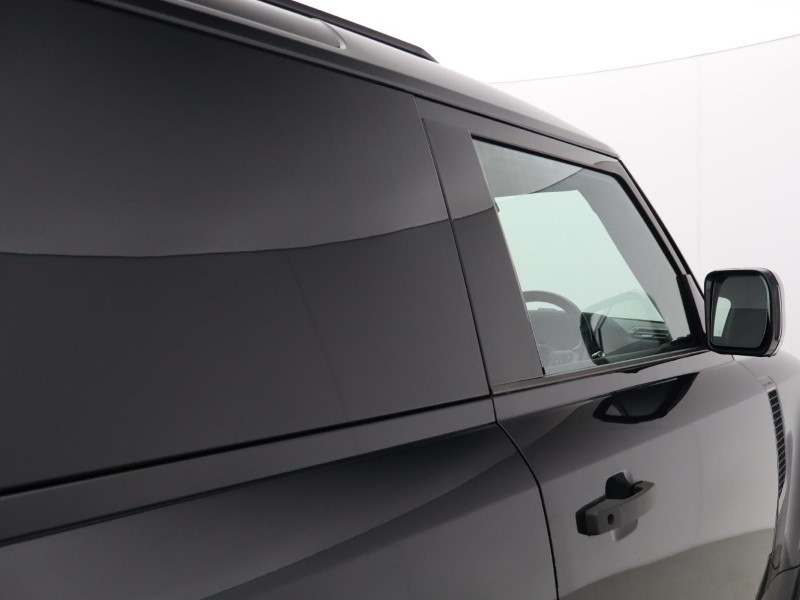2021 (21) LAND ROVER COMMERCIAL DEFENDER 3.0 D200 Hard Top Auto [3 Seat] 5554850