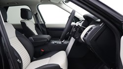 2025 (25) LAND ROVER DISCOVERY 3.0 D350 Metropolitan Edition 5dr Auto 5553662