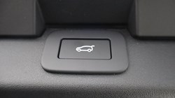 2025 (25) LAND ROVER DISCOVERY 3.0 D350 Metropolitan Edition 5dr Auto 5553632