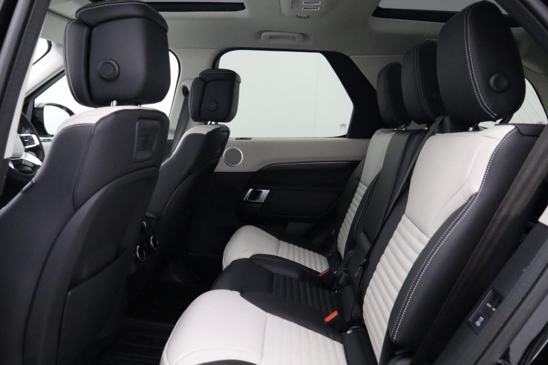 2025 (25) LAND ROVER DISCOVERY 3.0 D350 Metropolitan Edition 5dr Auto 5553637