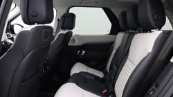 2025 (25) LAND ROVER DISCOVERY 3.0 D350 Metropolitan Edition 5dr Auto 5553637