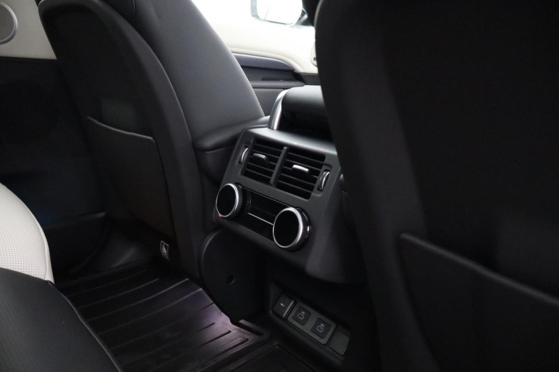 2025 (25) LAND ROVER DISCOVERY 3.0 D350 Metropolitan Edition 5dr Auto 5553641