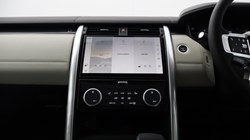 2025 (25) LAND ROVER DISCOVERY 3.0 D350 Metropolitan Edition 5dr Auto 5553657