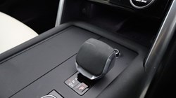 2024 (24) LAND ROVER DISCOVERY 3.0 D300 Dynamic HSE 5dr Auto 5582554
