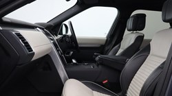 2024 (24) LAND ROVER DISCOVERY 3.0 D300 Dynamic HSE 5dr Auto 5582525
