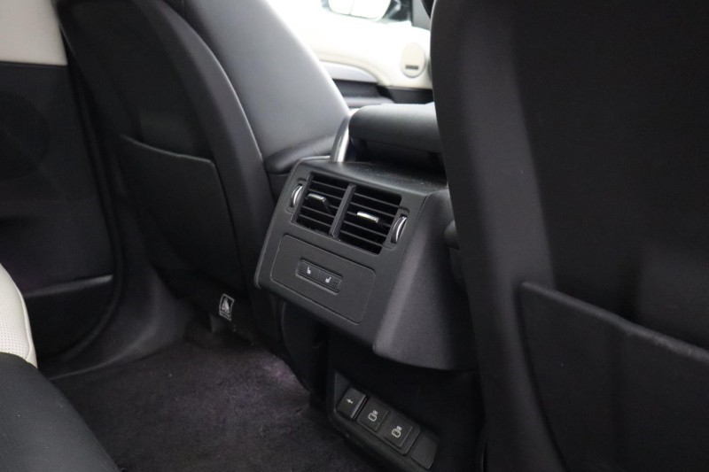 2024 (24) LAND ROVER DISCOVERY 3.0 D300 Dynamic HSE 5dr Auto 5582531