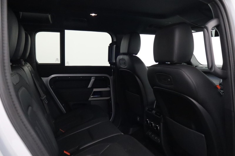 2021 (21) LAND ROVER DEFENDER 3.0 D250 X-Dynamic SE 110 5dr Auto [7 Seat] 5557552